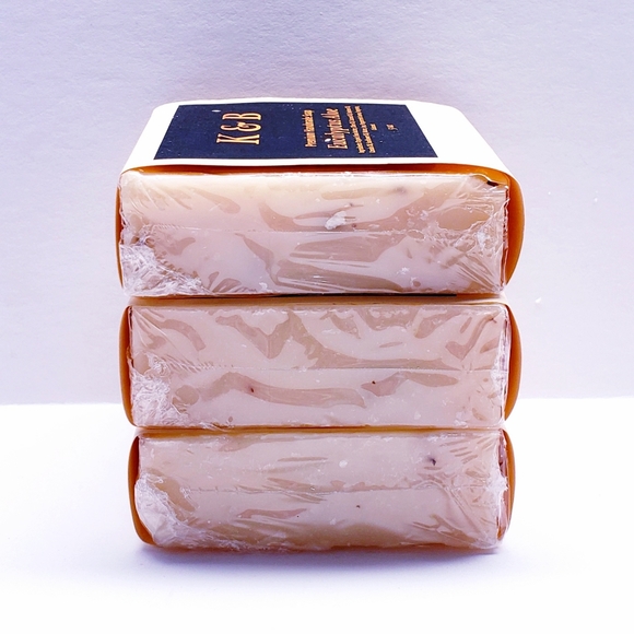 EUCALYPTUS ALOE Premium Handmade Natural Body Bar Soap, 5 oz (3 pack) - Picture 3 of 6